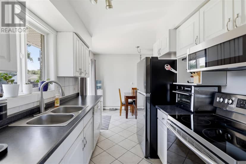 936 North ST — photo 12 of 39