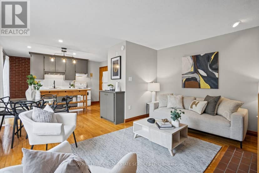 3 Harshaw Avenue, Toronto, photo 8
