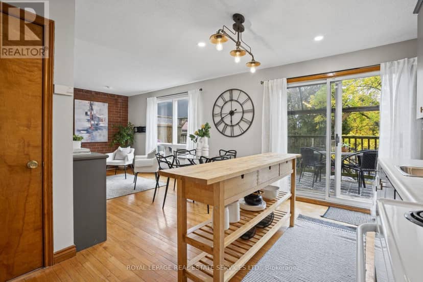 3 Harshaw Avenue, Toronto, photo 6