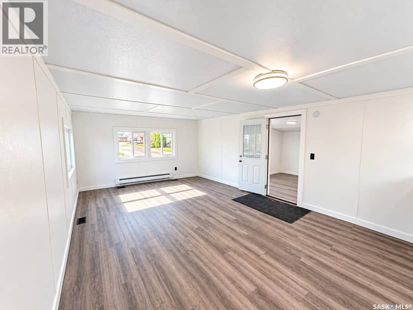 72 1035 Boychuk DRIVE — photo 19 of 37