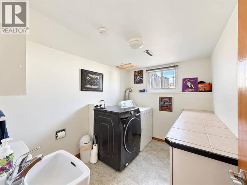 4354 9 Avenue — photo 40 of 40
