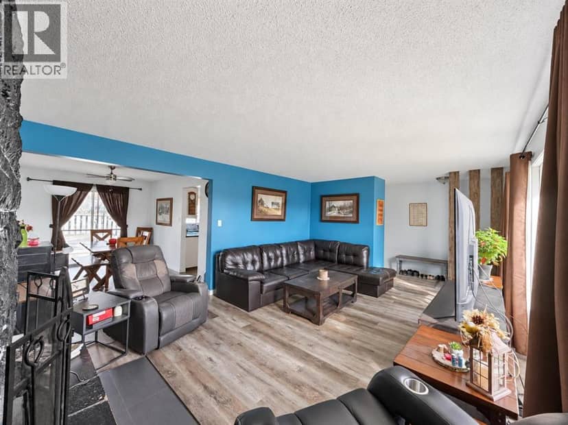 4354 9 Avenue — photo 17 of 40