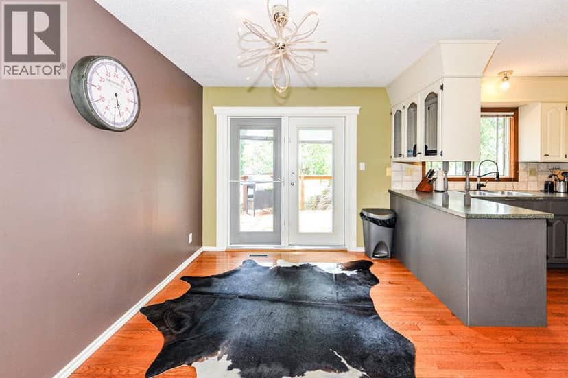 68 Elliott Drive — photo 9 of 40