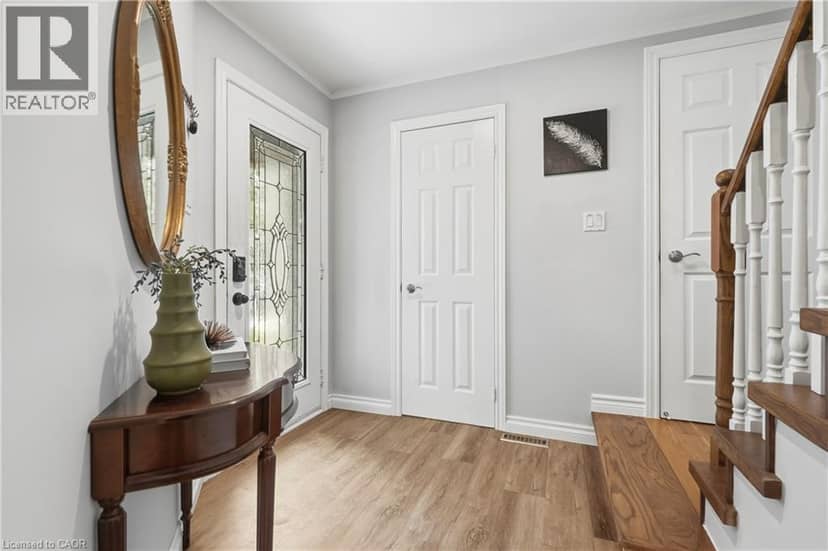 11 WAKEFIELD Lane — photo 4 of 34