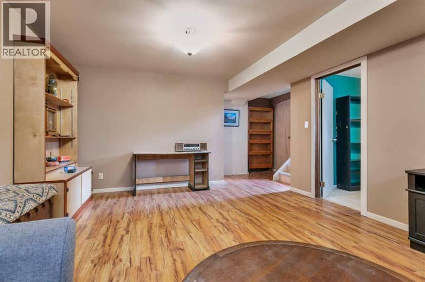 6749 59 Avenue — photo 20 of 30