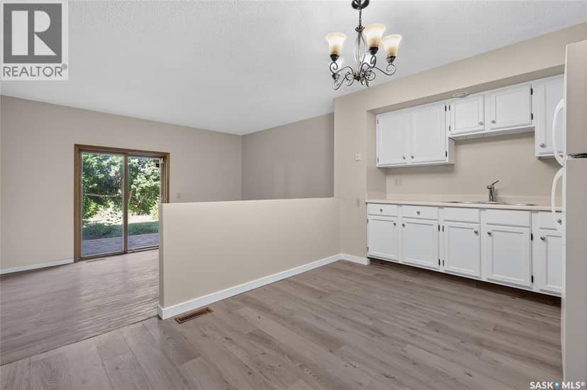 223-225 Wakabayashi WAY — photo 11 of 40