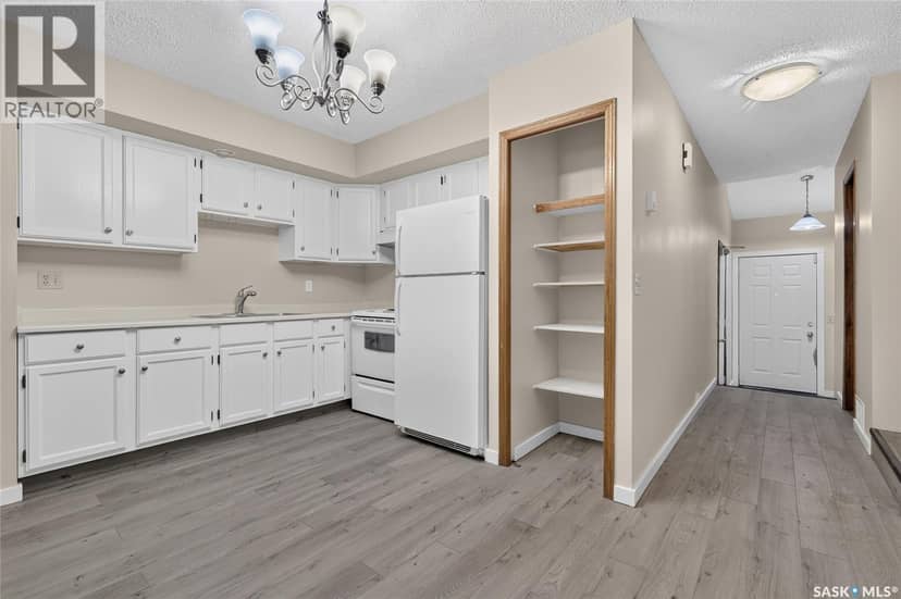 223-225 Wakabayashi WAY — photo 7 of 40