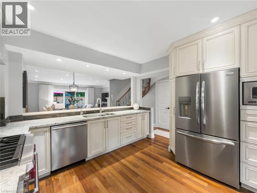 45 TRADEWIND Drive — photo 10 of 40