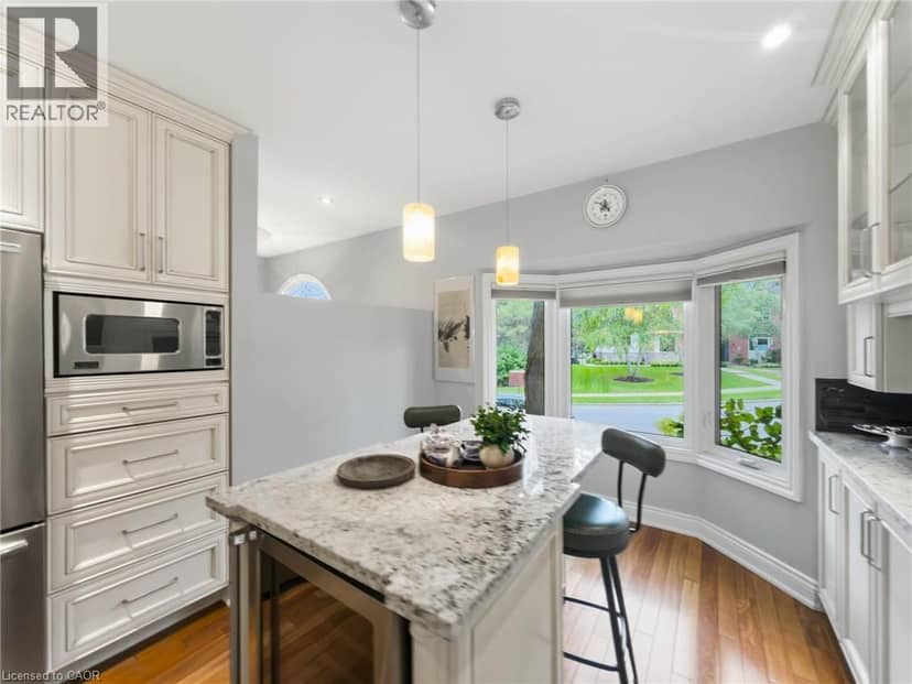 45 TRADEWIND Drive — photo 12 of 40