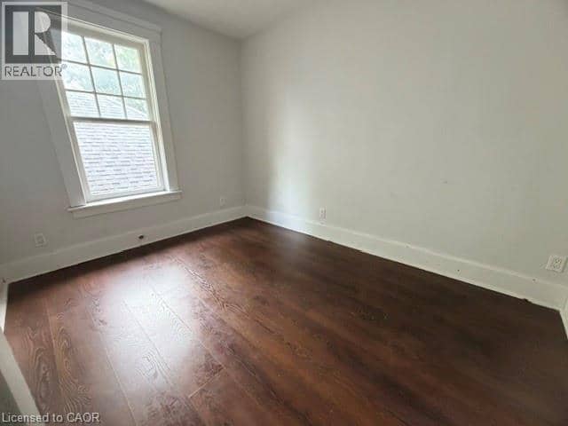 512 DOWNIE Street, Stratford, photo 3