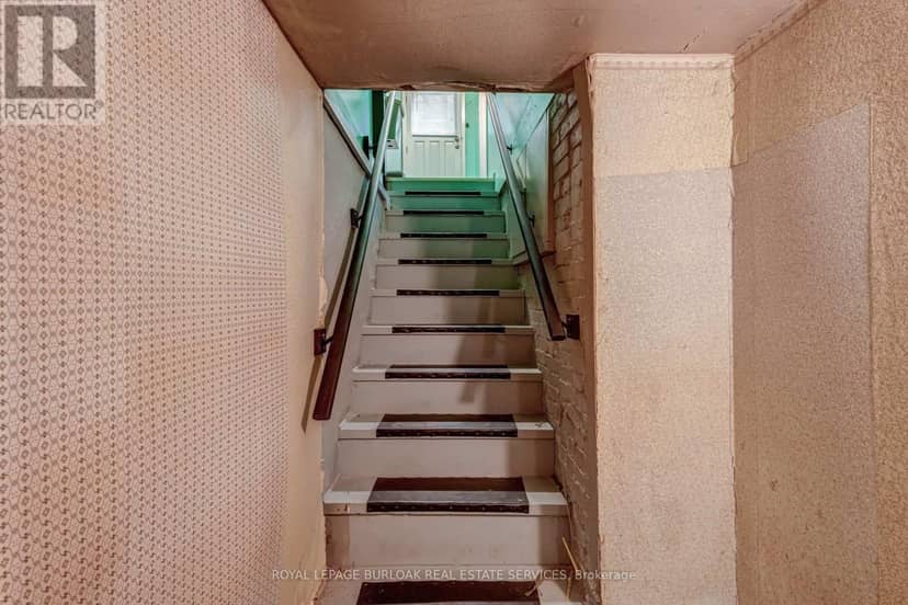 140 Barker Avenue — photo 16 of 22