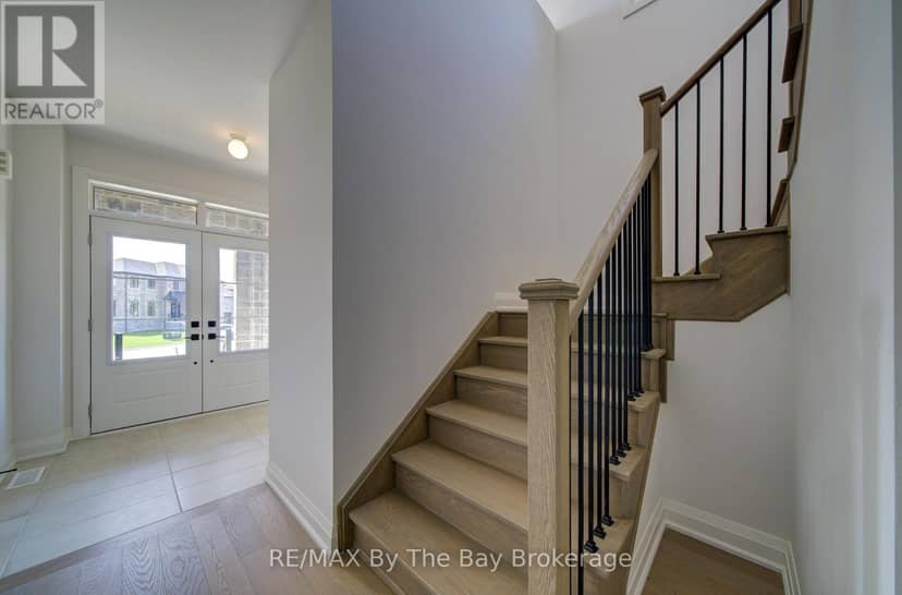 38 Amber Drive — photo 14 of 35