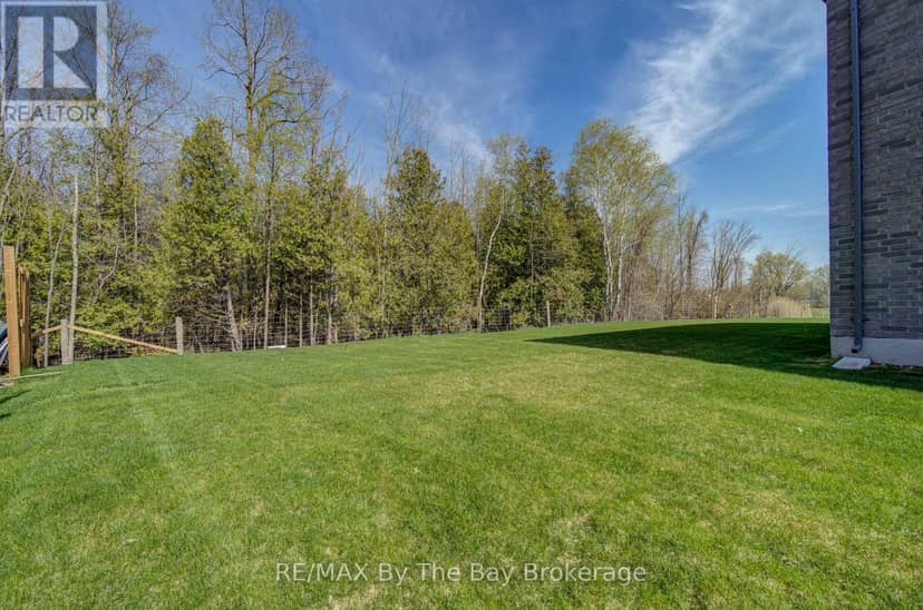 38 Amber Drive, Wasaga Beach, photo 3