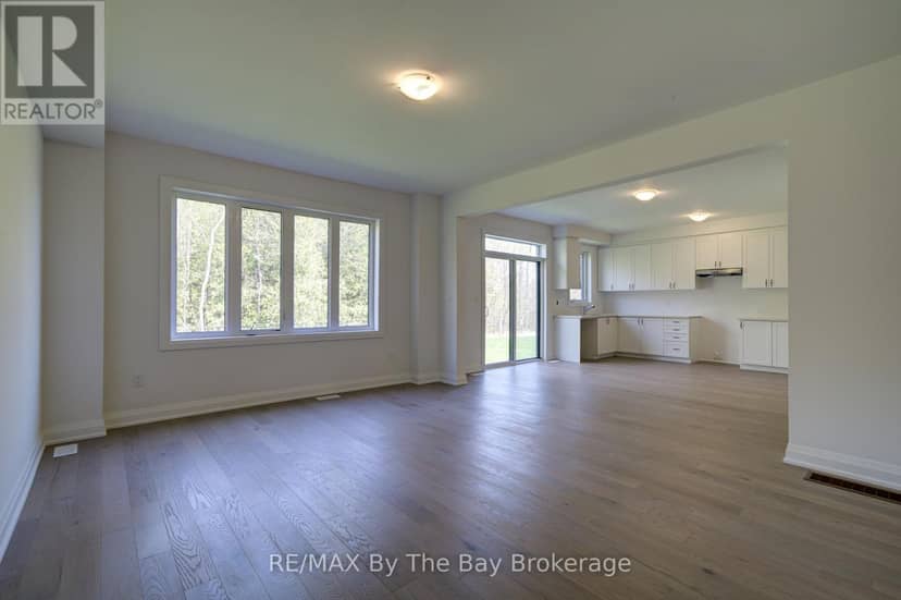 38 Amber Drive — photo 9 of 35