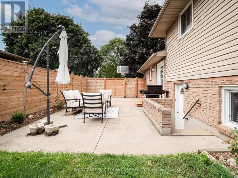 24 Greenmeadow Court — photo 18 of 27