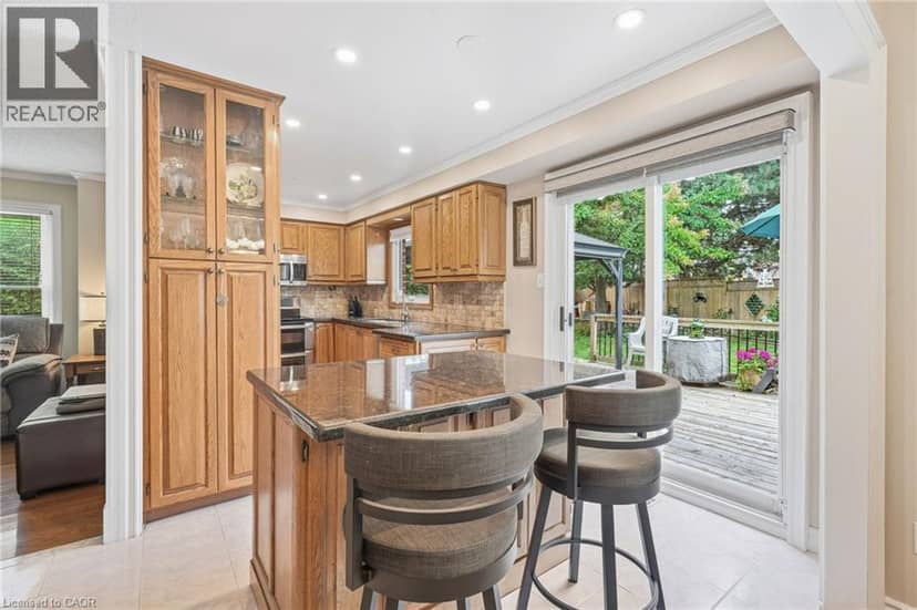 607 CLOVER PARK Crescent — photo 16 of 40