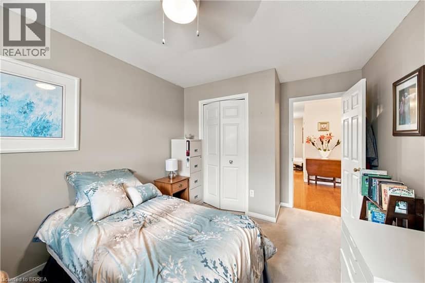 41 GRIFFITHS Drive — photo 16 of 40