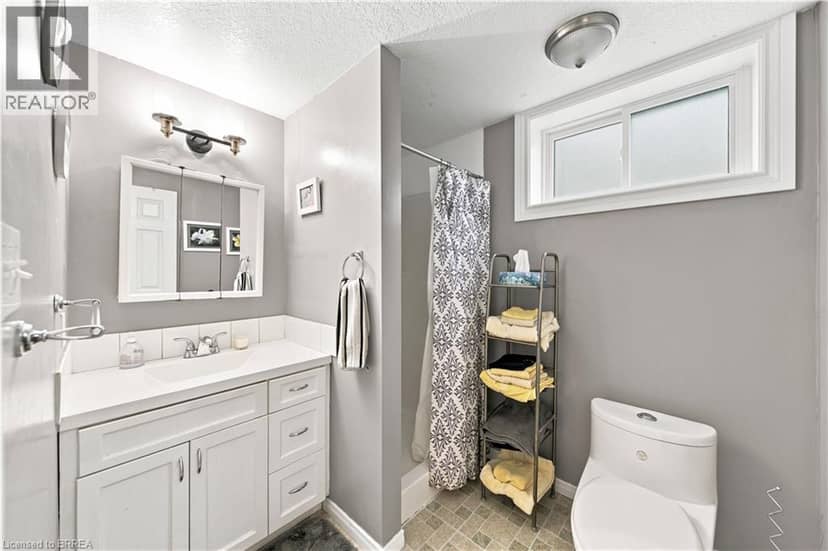 41 GRIFFITHS Drive — photo 28 of 40