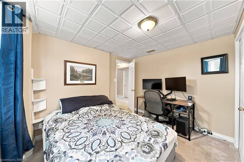41 GRIFFITHS Drive — photo 27 of 40