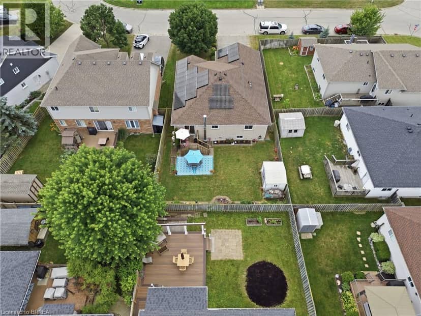 41 GRIFFITHS Drive — photo 35 of 40