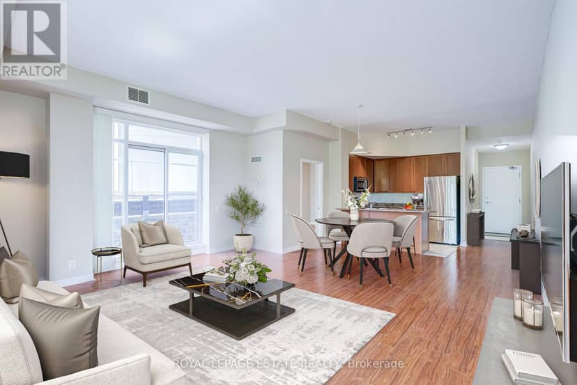 110 - 11121 Yonge Street — photo 1 of 40