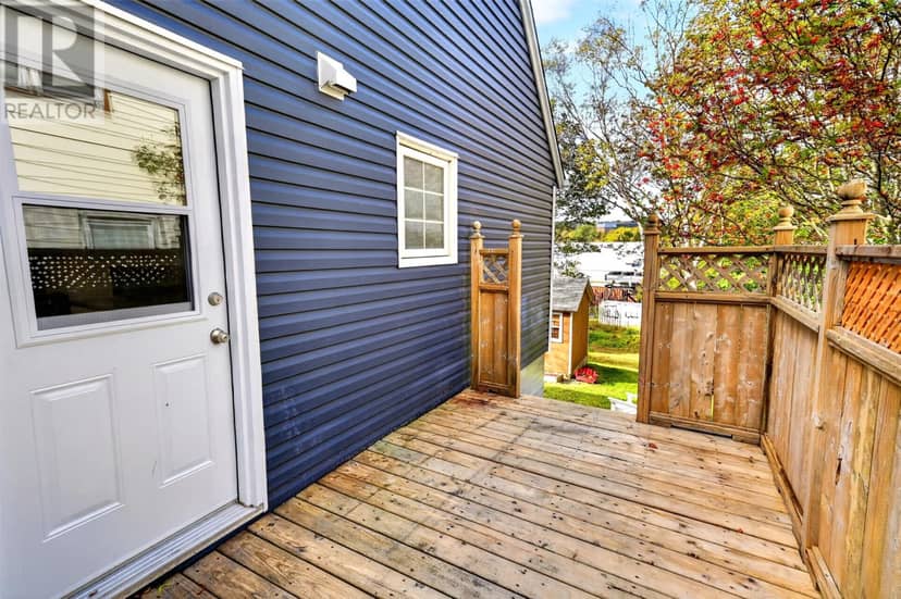 122 Empire Avenue — photo 25 of 27