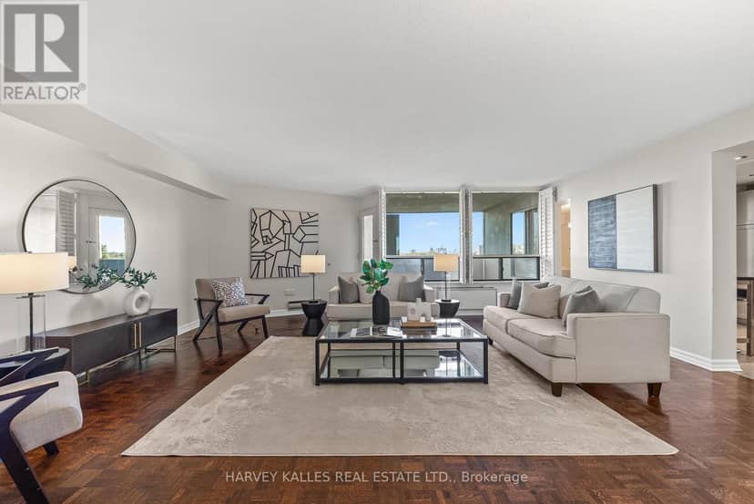 C32 - 300 Mill Road, Toronto, photo 2