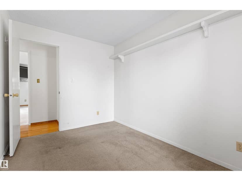 14 Goebel Cl — photo 18 of 40