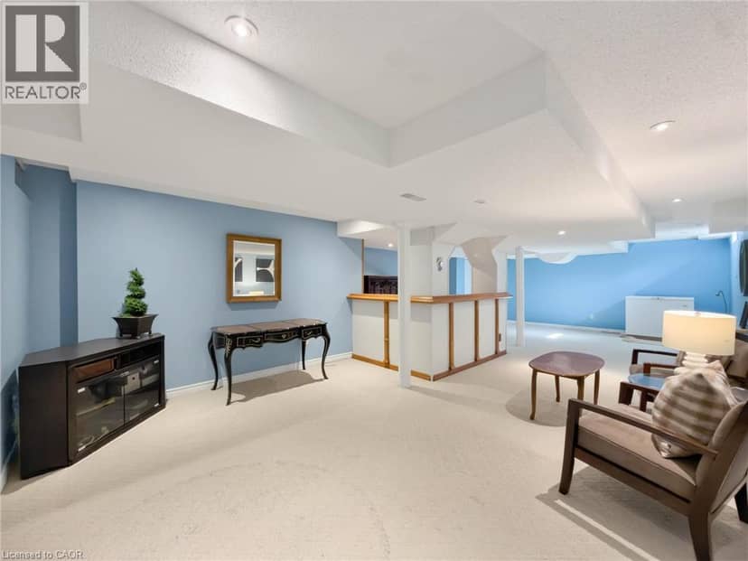1396 THORNCREST Crescent — photo 40 of 40