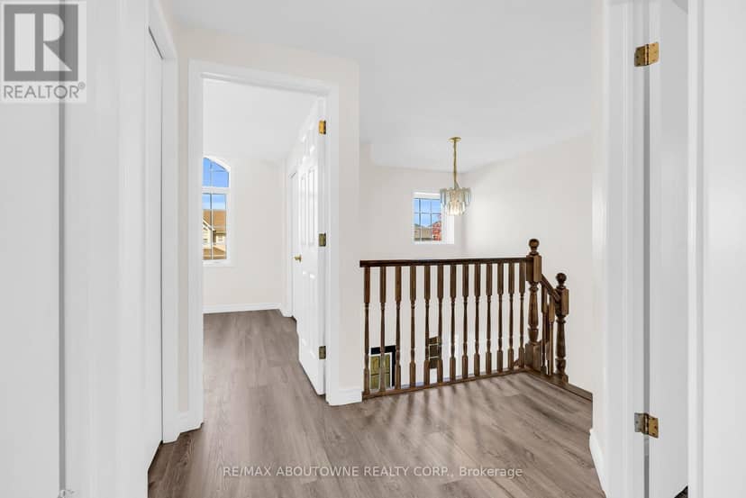 87 Houghton Street — photo 17 of 40