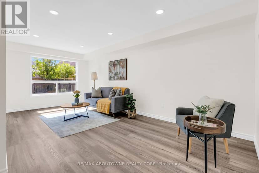 87 Houghton Street — photo 6 of 40