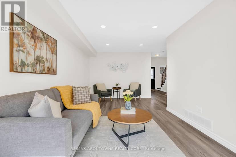87 Houghton Street — photo 8 of 40