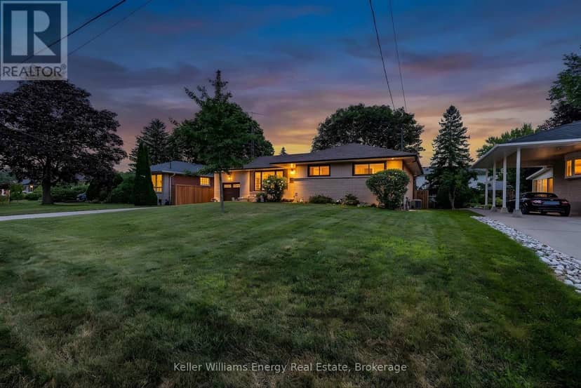 403 Rossmount Avenue, Oshawa, photo 2