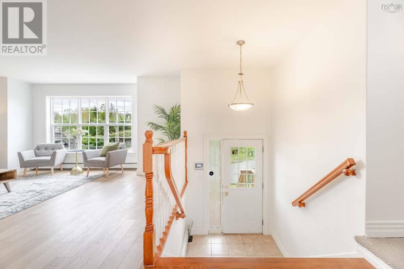 560 Parkland Drive — photo 6 of 40