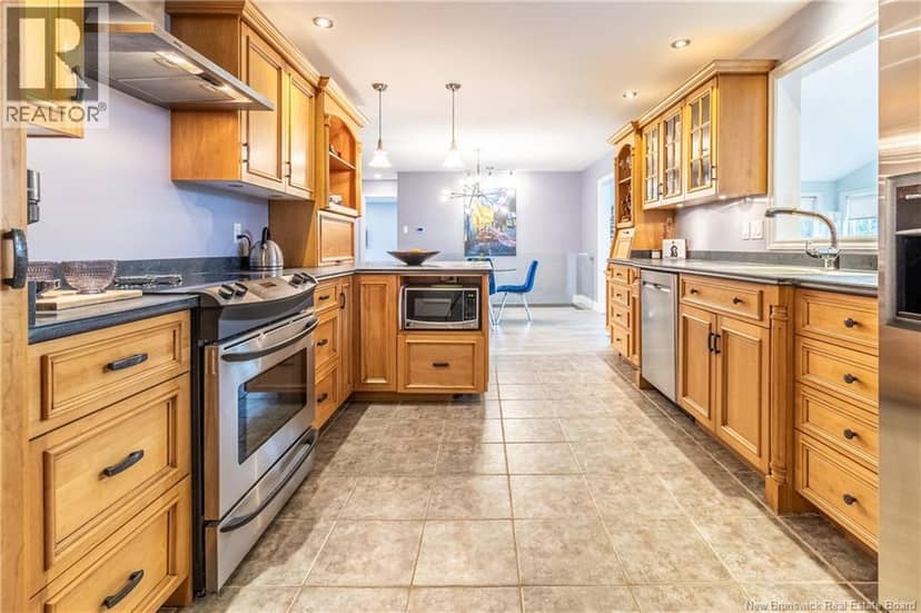615 Rockland Road — photo 11 of 40