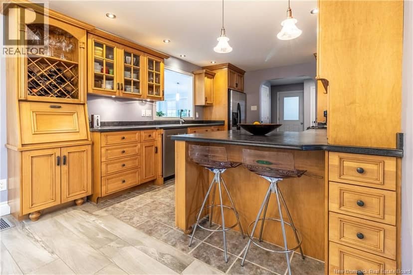 615 Rockland Road — photo 14 of 40