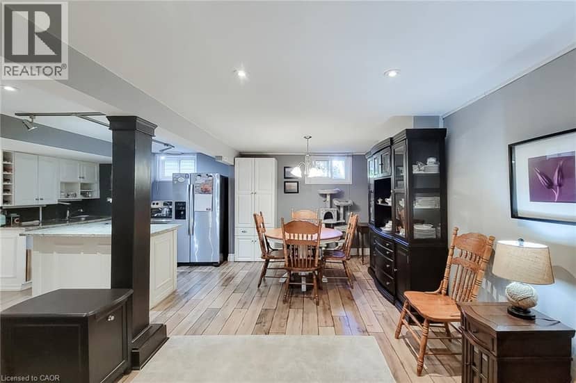 19 THORNDALE Avenue — photo 35 of 40