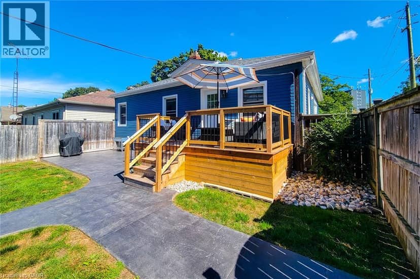 19 THORNDALE Avenue — photo 9 of 40