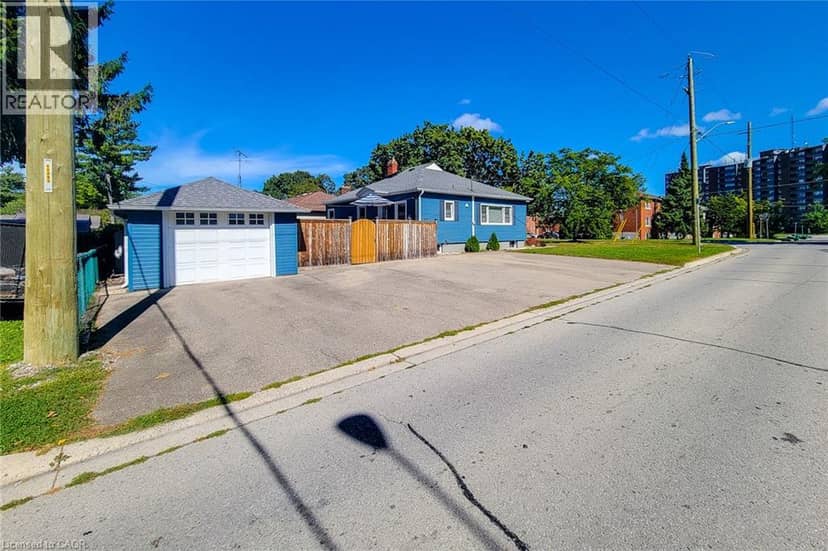 19 THORNDALE Avenue — photo 5 of 40