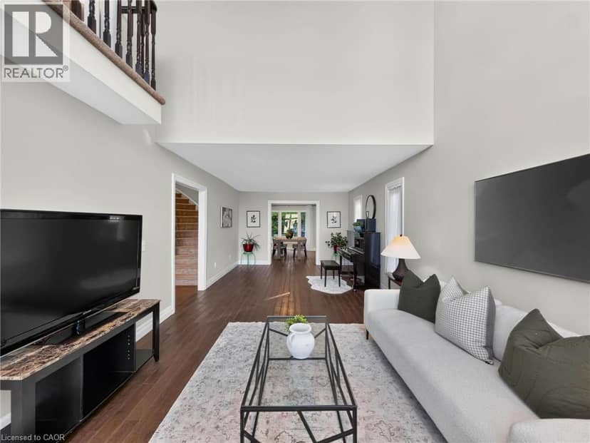 12 SUNDROP Court, Ancaster, photo 7