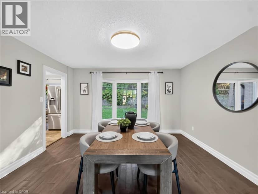 12 SUNDROP Court — photo 9 of 40