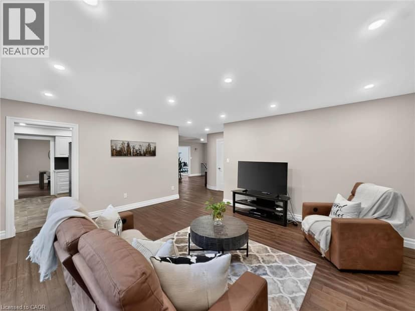 12 SUNDROP Court — photo 19 of 40