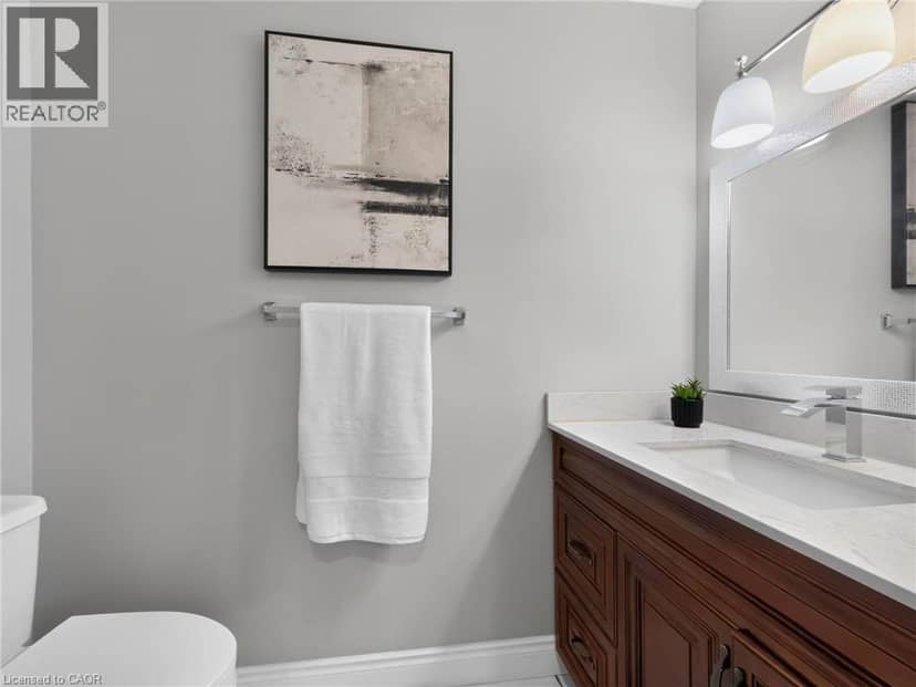 12 SUNDROP Court, Ancaster, photo 5