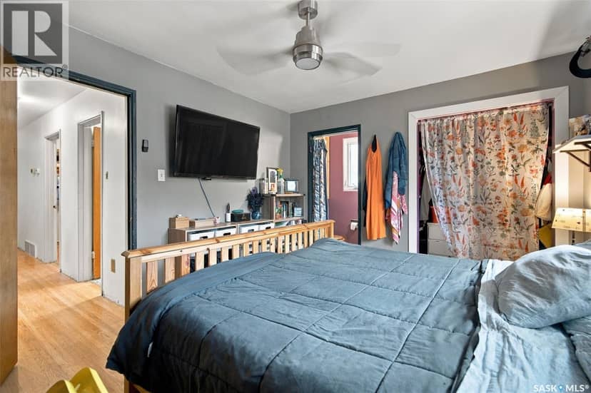 765 Royal STREET — photo 10 of 26