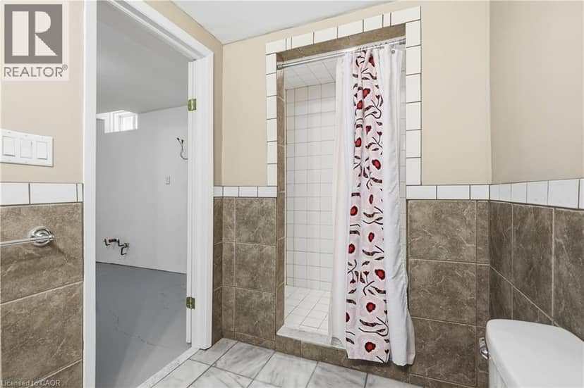 4530 FRANCES Crescent — photo 27 of 40