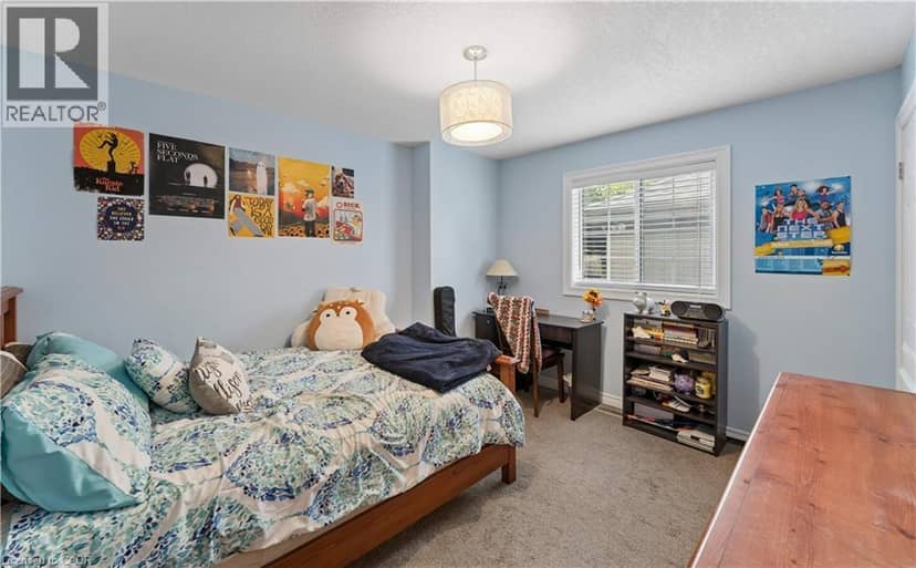 373 FORESTLAWN Road — photo 15 of 40