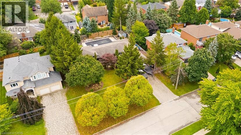 373 FORESTLAWN Road — photo 38 of 40