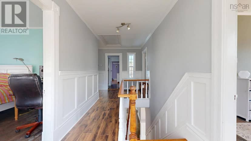 484 Main Street — photo 16 of 40