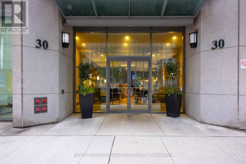 PH03 - 30 Grand Trunk Crescent — photo 31 of 31