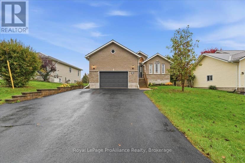 99 McKenzie Street, Centre Hastings, photo 2